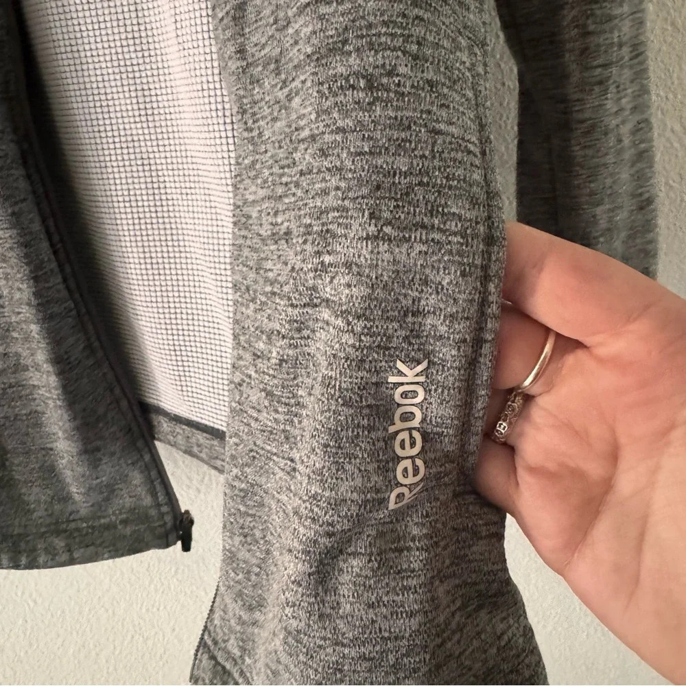 Reebok Medium Gorpcore Interval Flex Heather Gray Athletic Zip Up Jacket Sporty - Picture 6 of 11